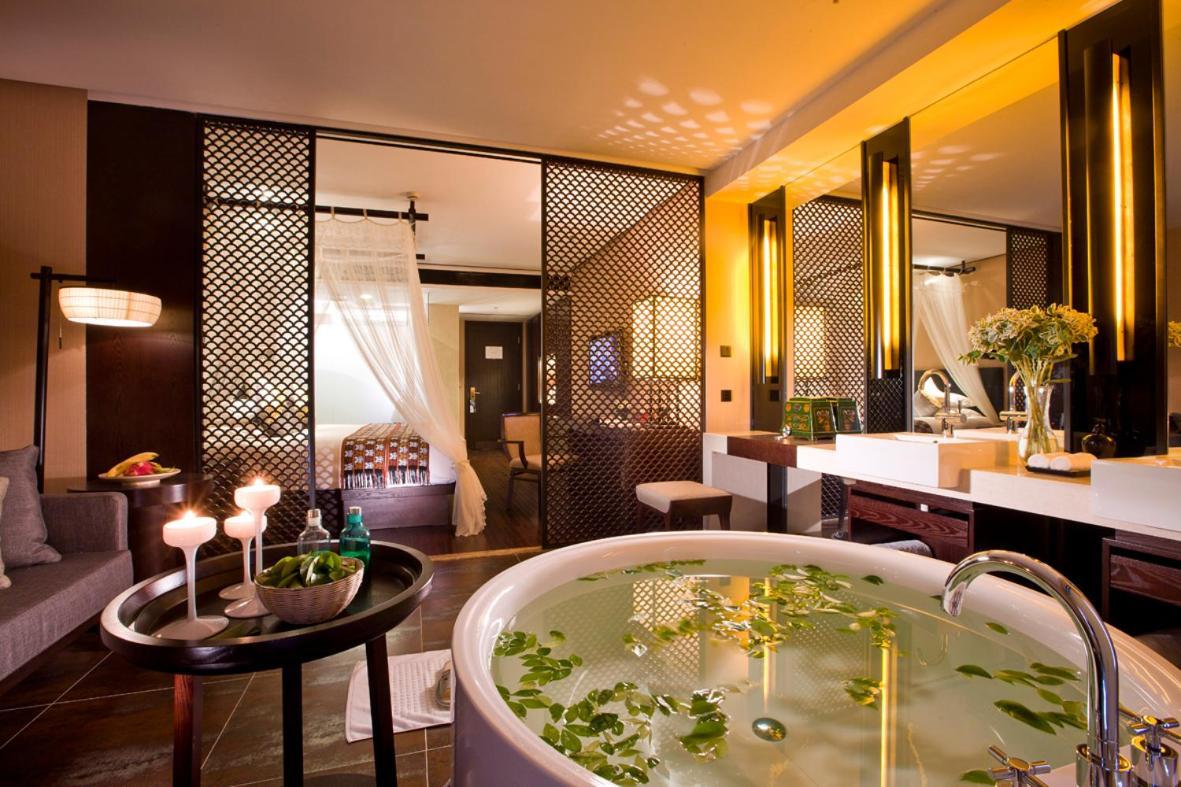 Ssaw Boutique Hotel Hangzhou Xiaoshan City Center Exteriör bild